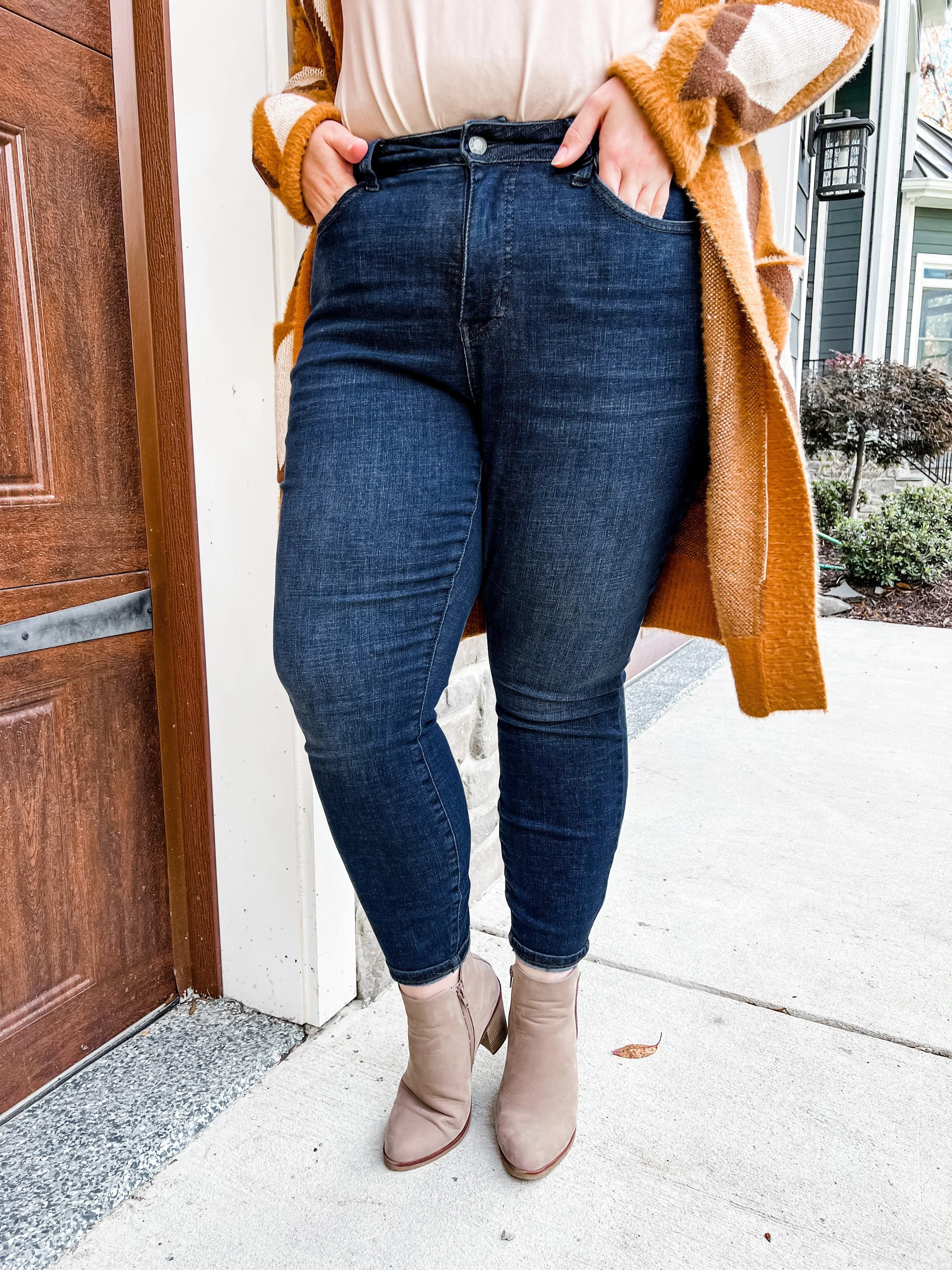 Judy Blue Non-Distressed Super Dark Tummy Control skinny