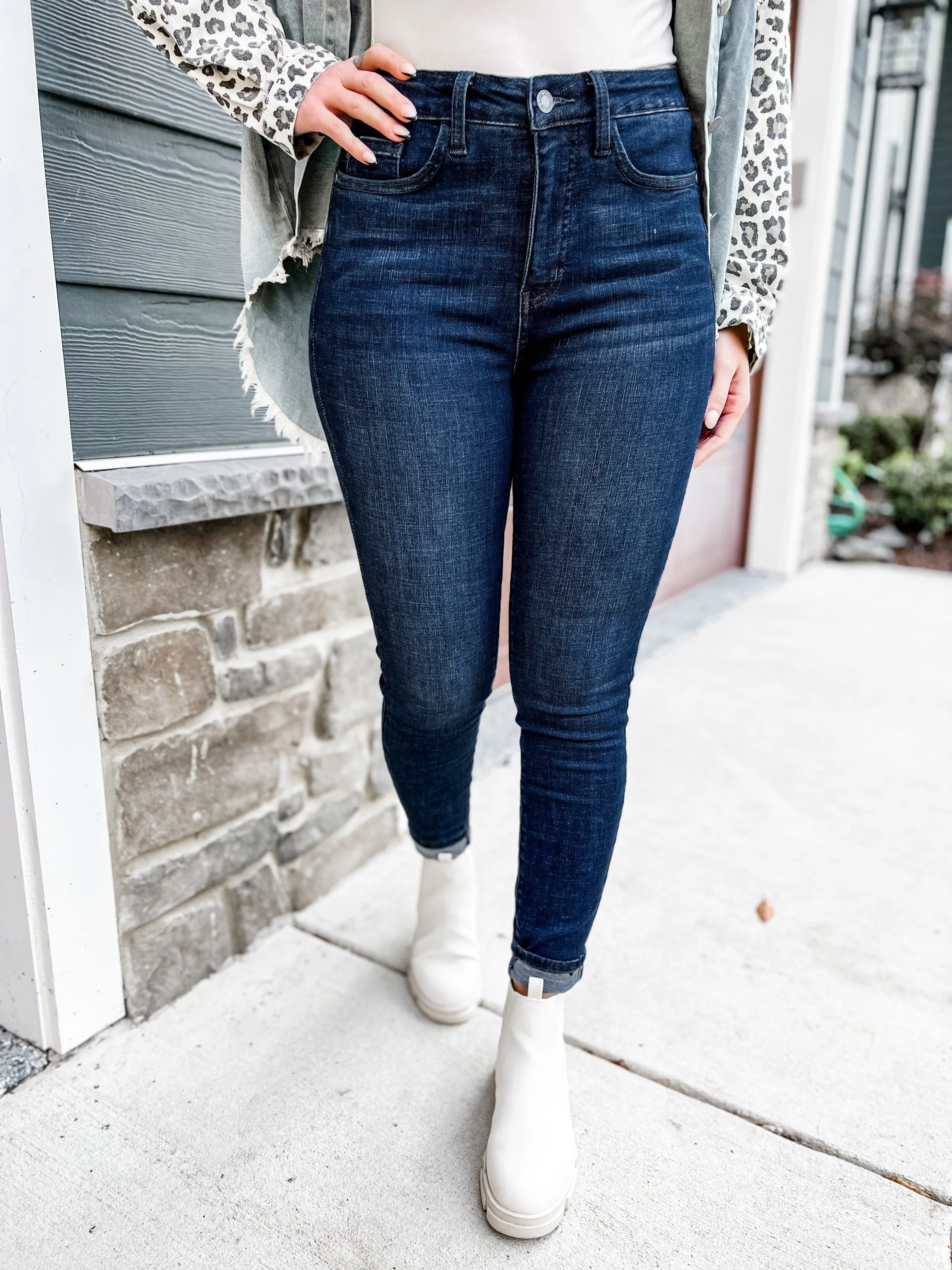 Judy Blue Non-Distressed Super Dark Tummy Control skinny