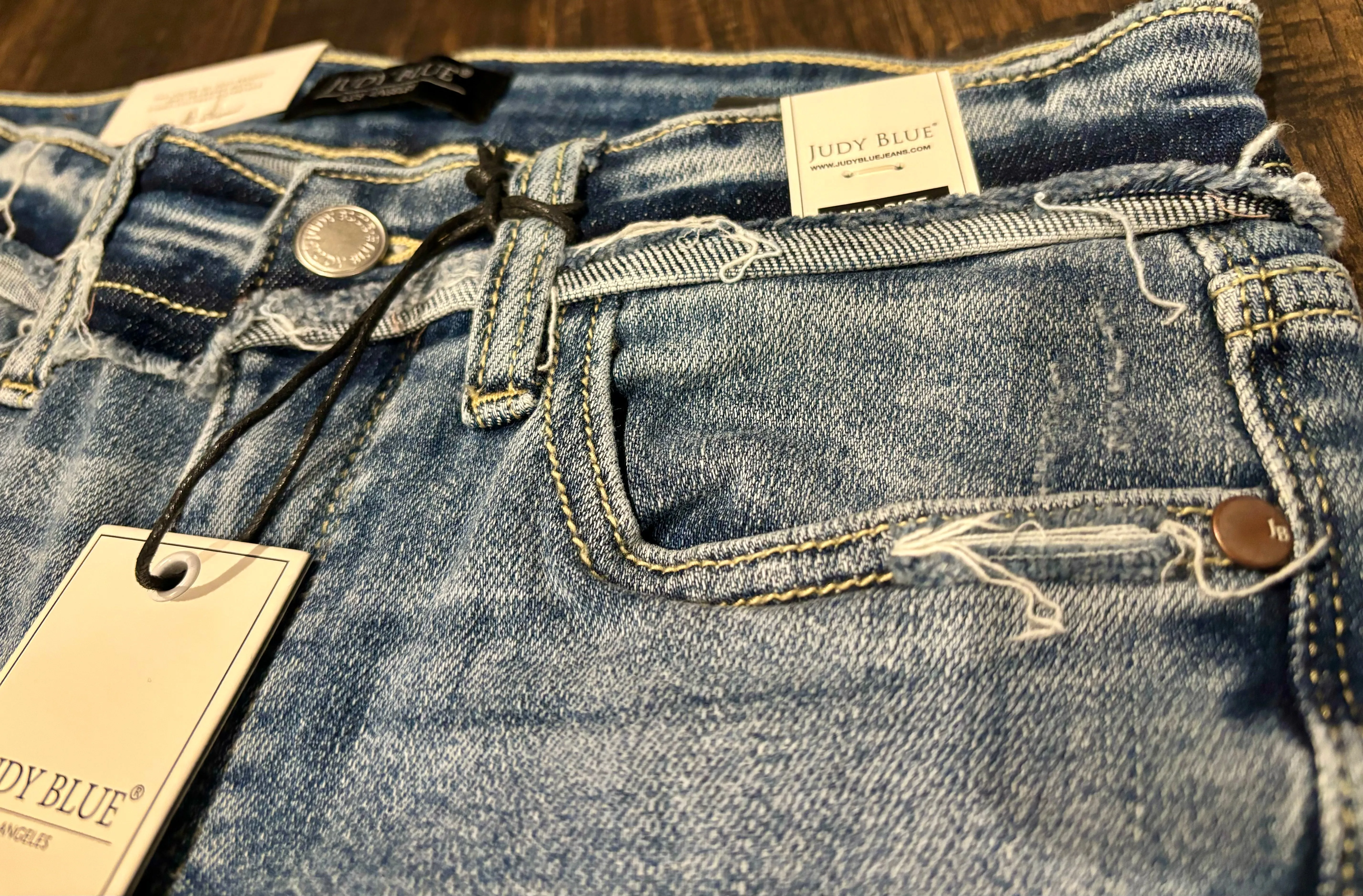 Mid Rise Release Waistband Skinny