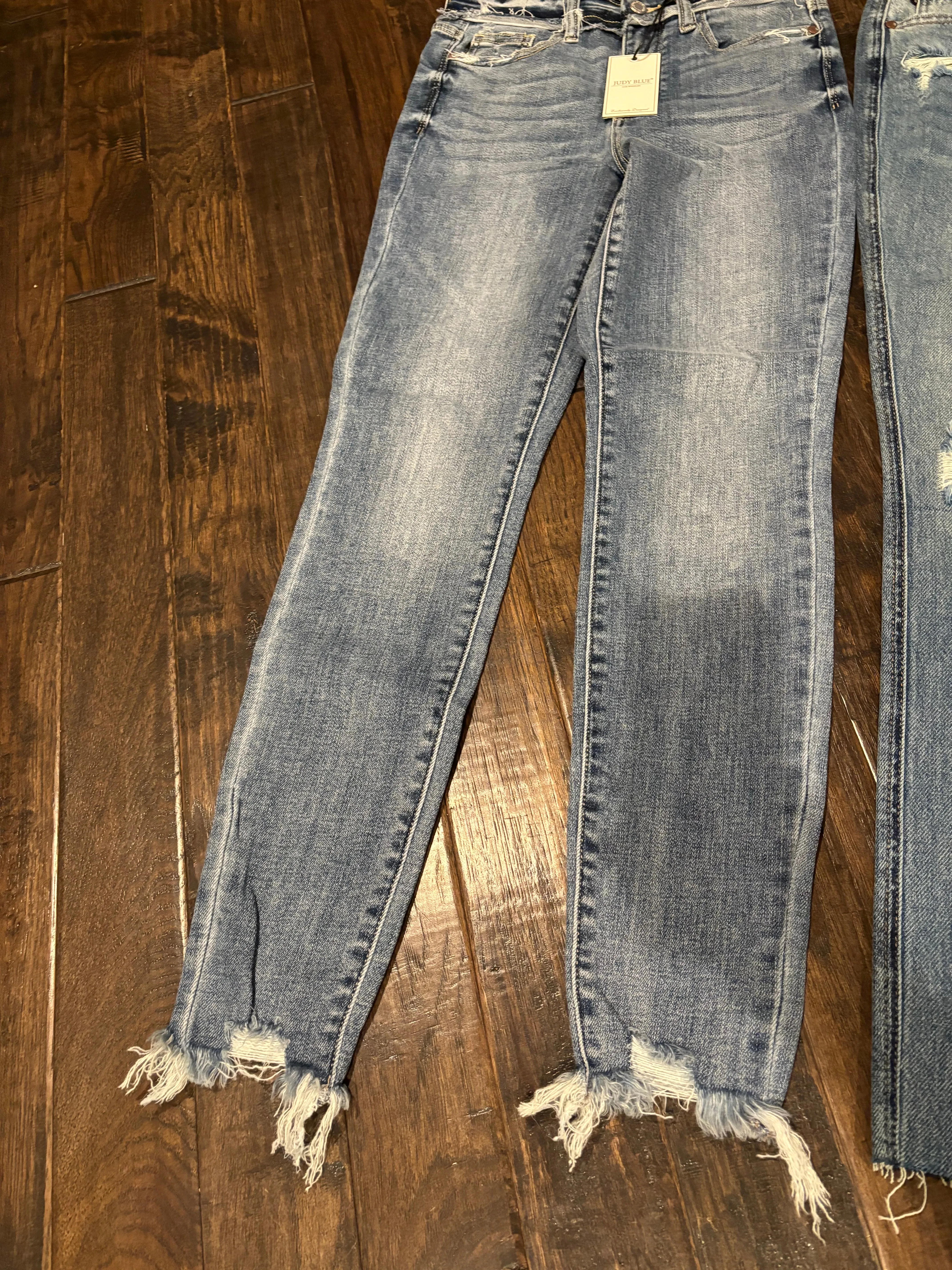 Mid Rise Release Waistband Skinny