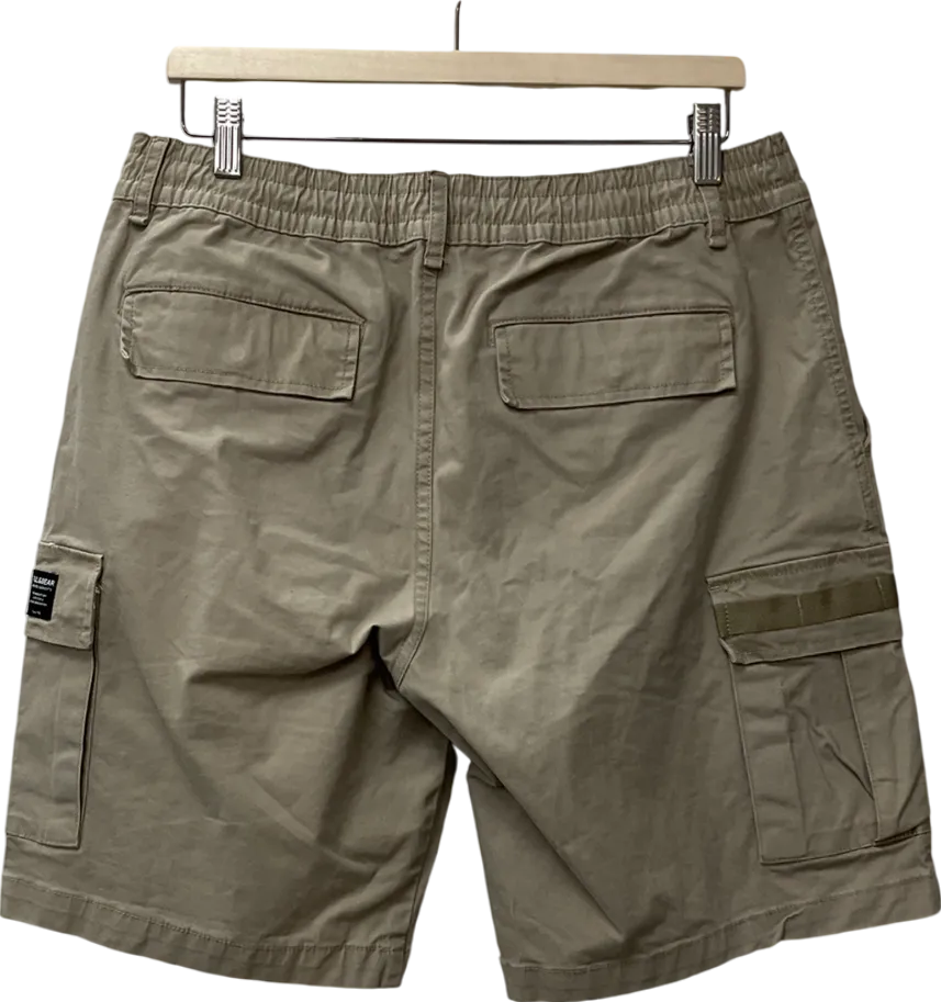 Pull&Bear Green Bermuda Shorts With Multiple Pockets UK 14